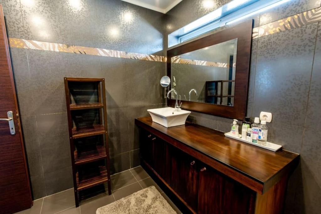 Luxury Loft By Boy Apartment Patras Bagian luar foto