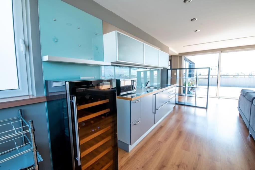 Luxury Loft By Boy Apartment Patras Bagian luar foto